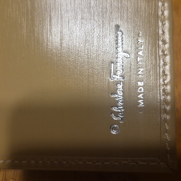 Salvatore ferragamo wallet - Picture 10 of 14